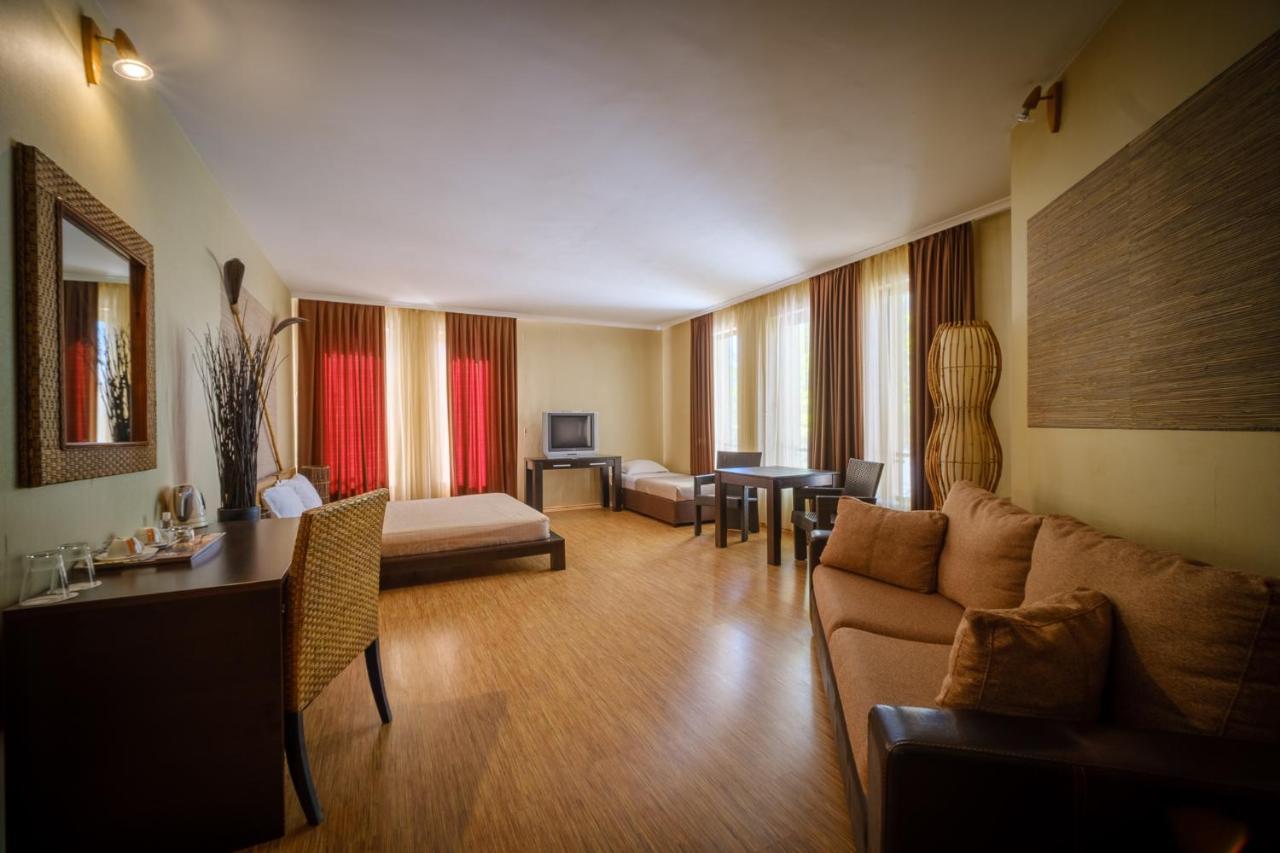 Family Hotel Classic Varna Exterior foto