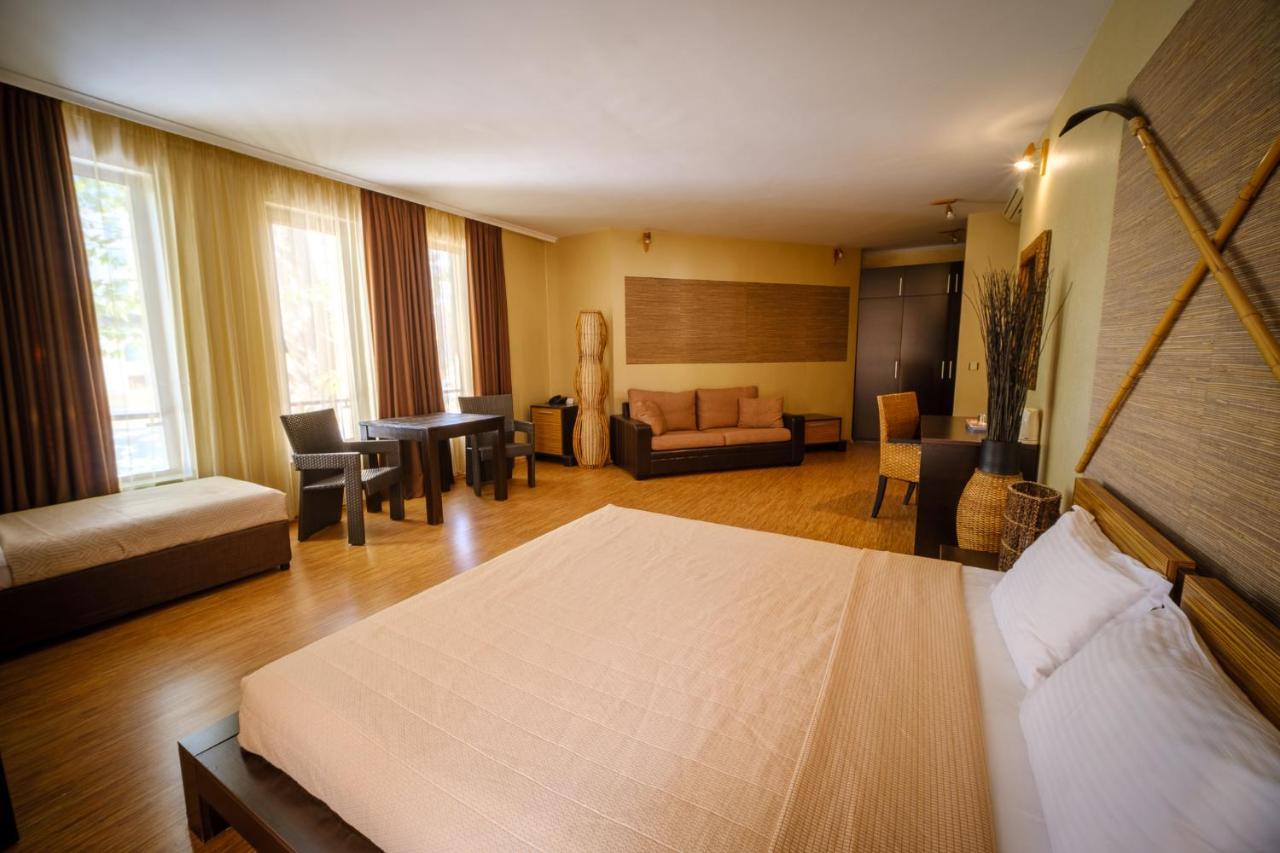 Family Hotel Classic Varna Exterior foto