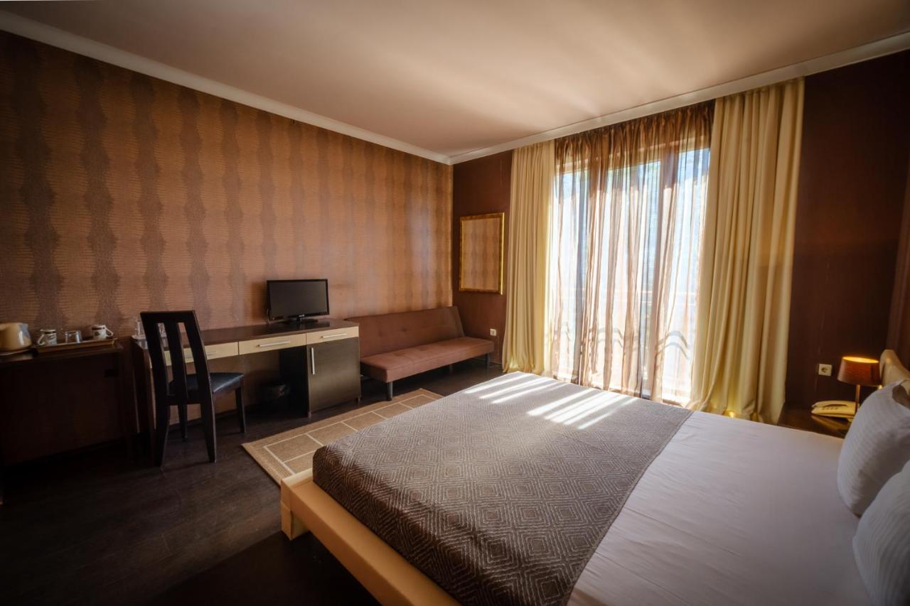 Family Hotel Classic Varna Exterior foto