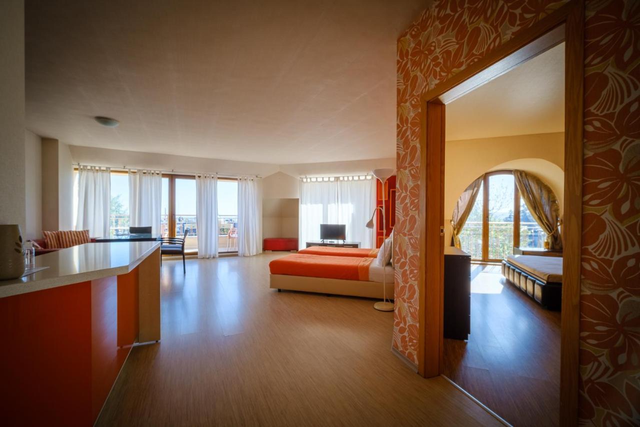 Family Hotel Classic Varna Exterior foto